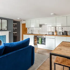 Central Grand Parade Apartment