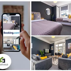 Cool & Comfortable Newly Refurbished Apartment By Sharphaus Short Lets & Serviced Accommodation Management Apartment